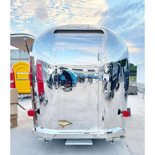 Mobile Dog Grooming Trailer - Streamliner Model