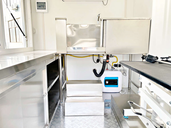 Mobile Dog Grooming Trailer - Boxer Model